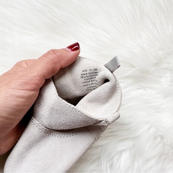 Baby Gap Suede Booties Gray 12-18 months - Picture 5 of 5